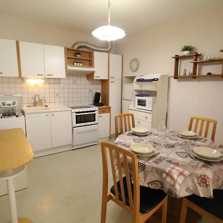 Luchon Centre - 2 Pieces - 4 Pers - Animaux Ok - Fr-1-313-247 Bagneres-de-Luchon